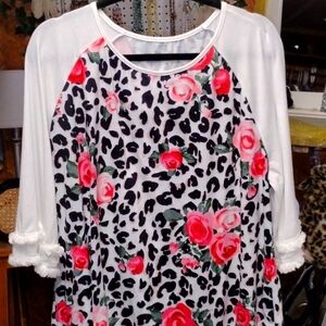 Pink roses with animal print w fringe